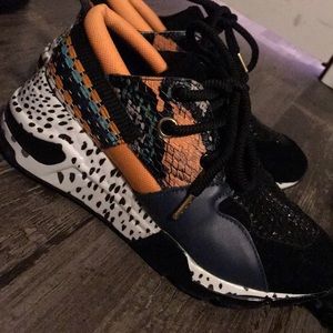 Steve Madden sneakers **NEVER WORN**